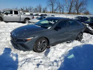 Hyundai Elantra 2.0L 4 2025