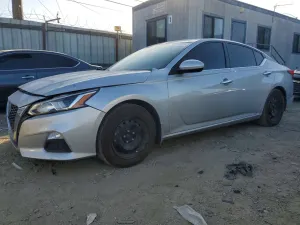 Nissan Altima S 2.5L 4 2021