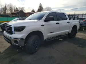 Toyota Tundra 5.7L 8 2013