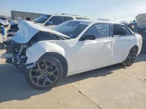 Chrysler 300 TOURING 3.6L 6 2020