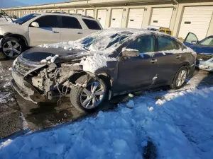 Nissan Altima 2.5L 4 2015