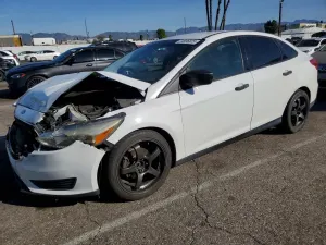 Ford Focus S 2.0L 4 2017