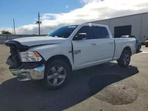 RAM 1500 SLT 5.7L 8 2019