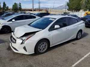 Toyota Prius 1.8L 4 2016