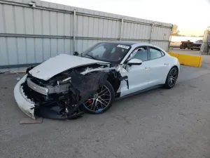 Porsche Taycan 2021
