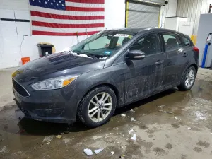 Ford Focus SE 2.0L 4 2016
