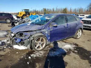 Ford Focus TITANIUM 2.0L 4 2014