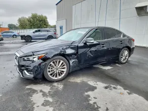 Infiniti Q50 LUXE 3.0L 6 2019