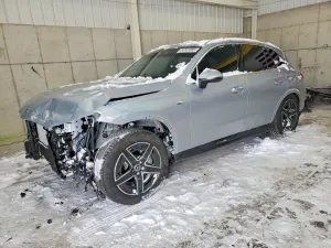 Mercedes-Benz GLC 2.0L 4 2025