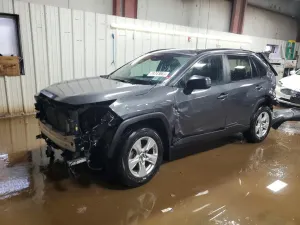 Toyota Rav4 LE 2.5L 4 2021