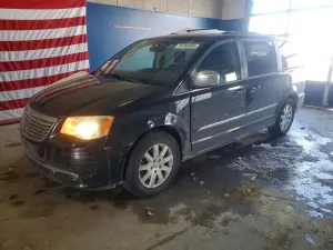 Chrysler Town & Country 3.6L 6 2012