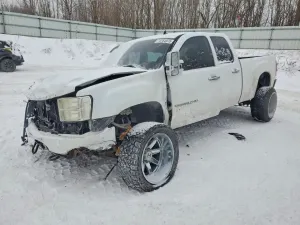 GMC Sierra 6.6L 8 2013