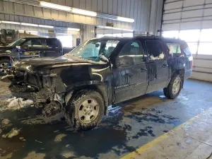 Chevrolet Suburban 5.3L 8 2014