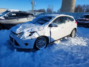 Ford Focus SEL 2.0L 4 2012