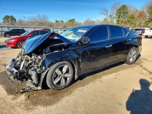 Nissan Altima SV 2.5L 4 2022
