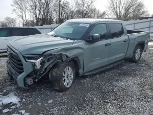 Toyota Tundra CREWMAX SR5 3.4L 6 2024