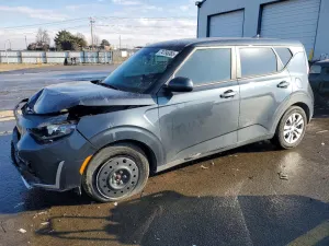 Kia Soul LX 2.0L 4 2025