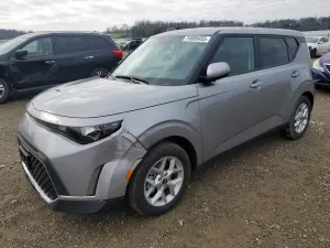 Kia Soul 2.0L 4 2025