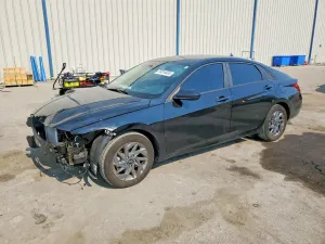 Hyundai Elantra SEL 2.0L 4 2024