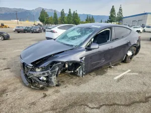 Tesla Model Y 2026