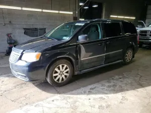 Chrysler Town & Country TOURING 3.6L 6 2012