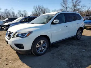 Nissan Pathfinder S 3.5L 6 2020