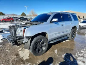 GMC Yukon DENALI 6.2L 8 2017