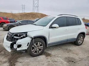 Volkswagen Tiguan S 2.0L 4 2016