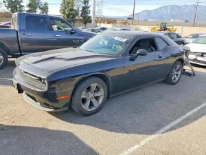 Dodge Challenger 3.6L 6 2016
