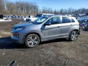 Mitsubishi Outlander ES 2.0L 4 2020