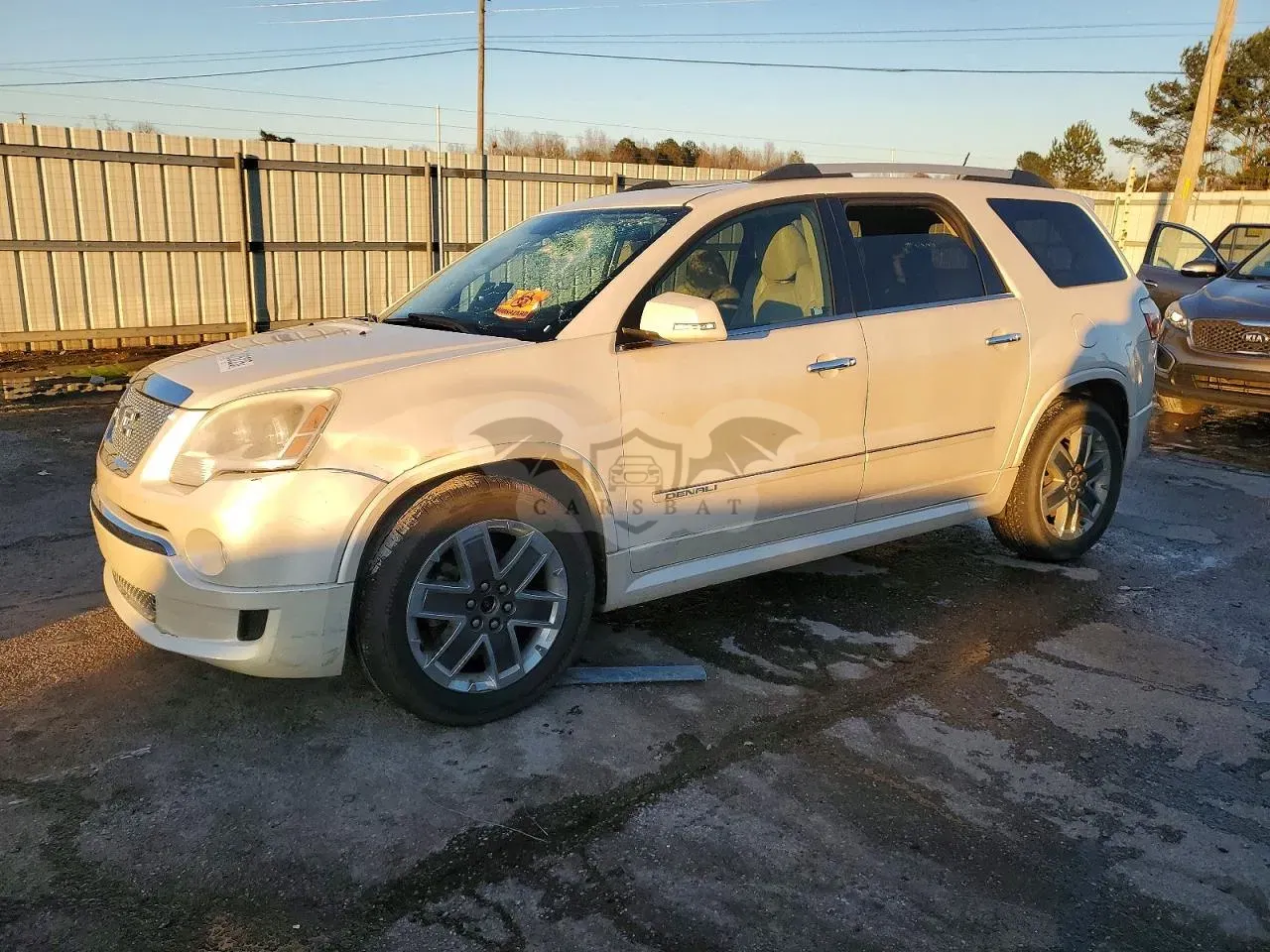 GMC Acadia DENALI 3.6L 6 2012