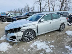 Nissan Altima SV 2.5L 4 2024
