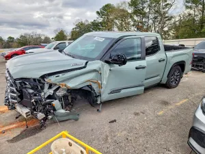 Toyota Tundra CREWMAX PLATINUM 3.4L 6 2025