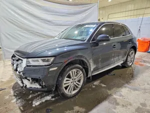 Audi Q5 2.0L 4 2018