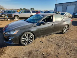 Nissan Altima SR 2.5L 4 2021