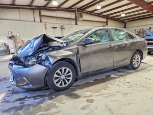 Toyota Camry LE 2.5L 4 2017