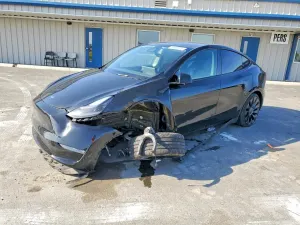 Tesla Model Y 2024