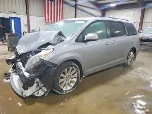 Toyota Sienna XLE 3.5L 6 2016