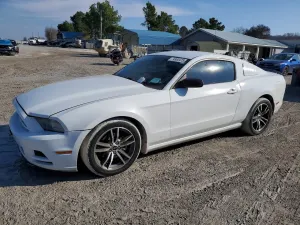 Ford Mustang 3.7L 6 2014