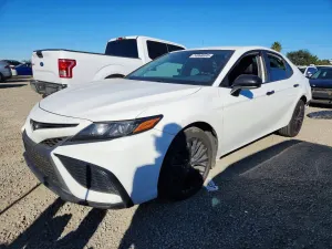Toyota Camry 2.5L 4 2021