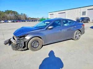 Nissan Altima 2.5L 4 2022