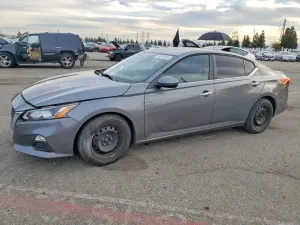 Nissan Altima 2.5L 4 2020