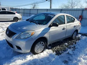 Nissan Versa S 1.6L 4 2013