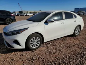 Kia Cerato / Forte / K3 LX 2 L 4 2023