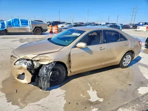 Toyota Camry BASE 2.5L 4 2011