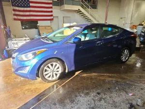 Hyundai Elantra SE 1.8L 4 2015