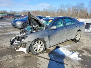 Toyota Camry LE 2.4L 4 2004