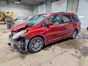 Toyota Sienna XLE 3.5L 6 2018