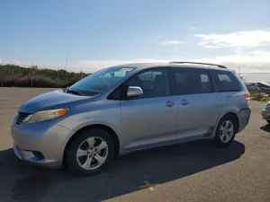 Toyota Sienna 3.5L 6 2011