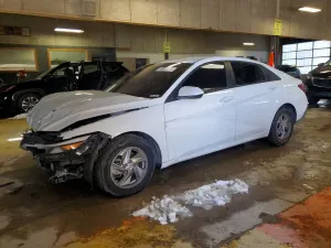 Hyundai Elantra 2.0L 4 2025